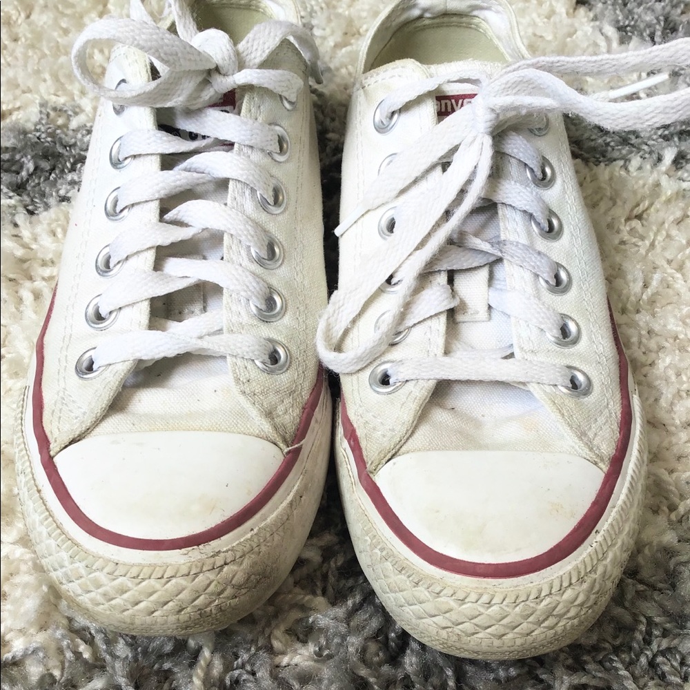 White converse sneakers